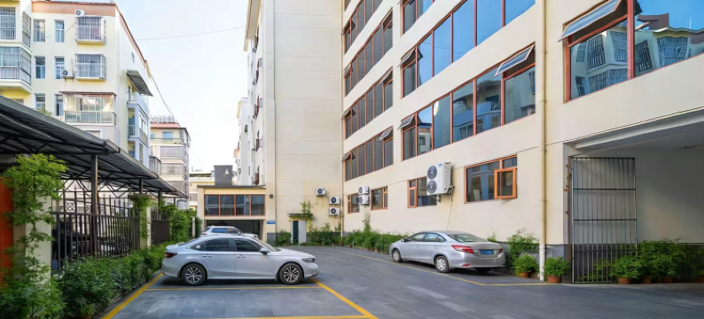 云之尚酒店(盈江盈湖公园汽车客运站店)图片