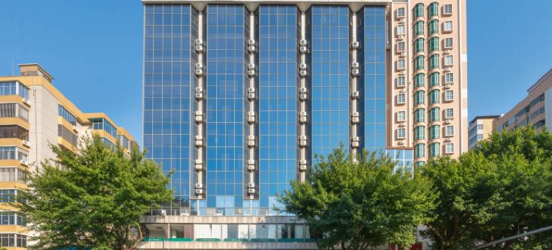 潮漫酒店(韶关百年东街风采楼店)图片