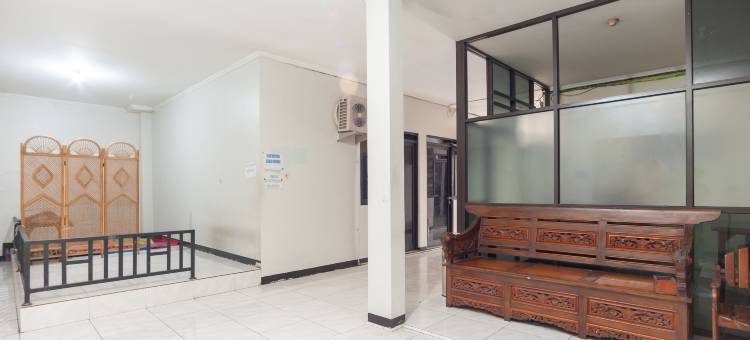 茂物市朱安达维斯玛RedPartner酒店(Wisma Juanda Bogor RedPartner)图片
