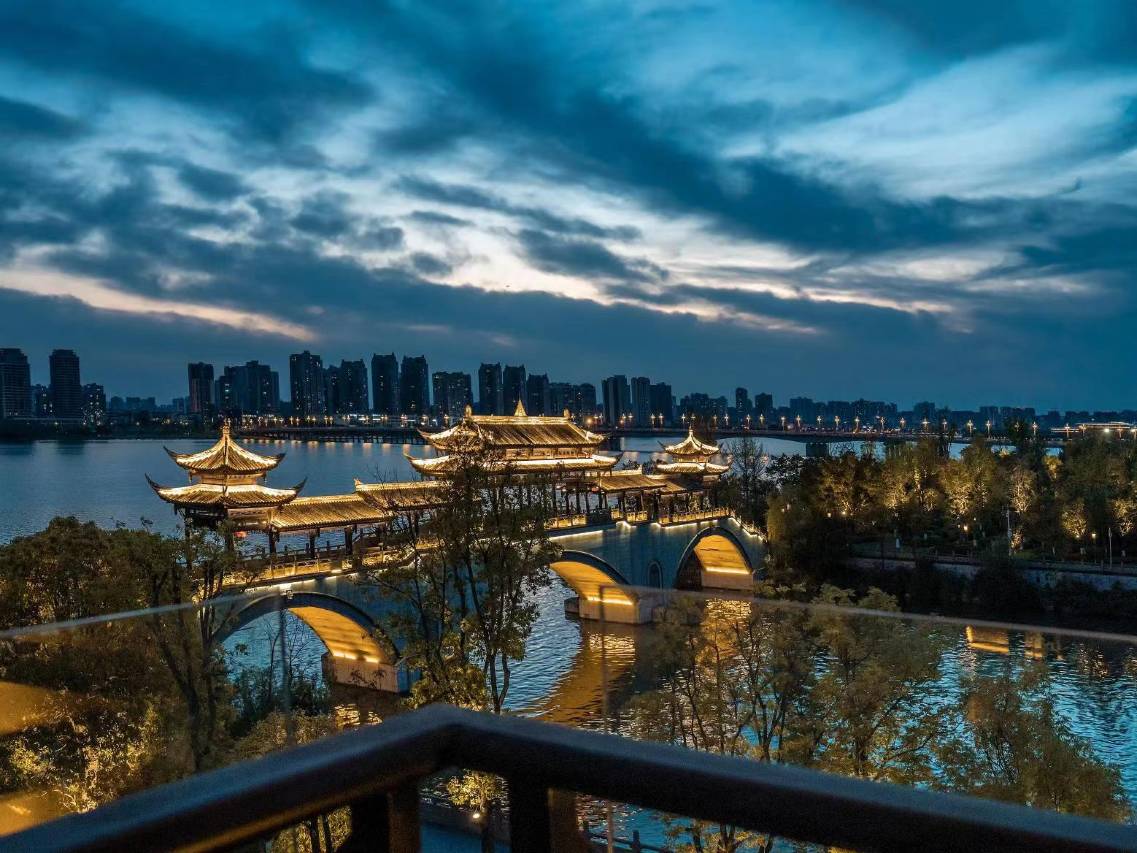 沉香堂·水月莲里湖畔酒店(莲里公园店)图片