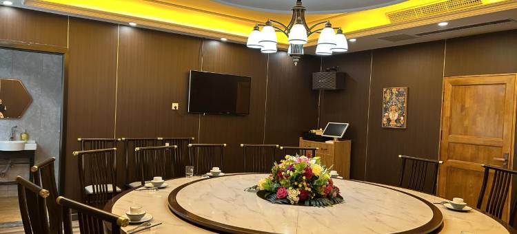 江达岭格斯尔大酒店图片