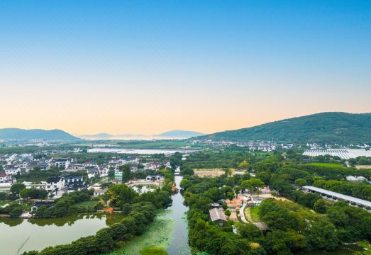 Suzhou Huguang Mountain House Hotel (Xishan Island Happy Farm) Hotel Overview