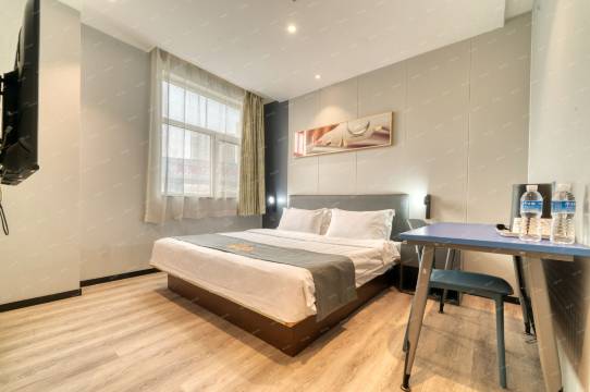 轻住联盟·万客隆酒店(菏泽汽车总站店)