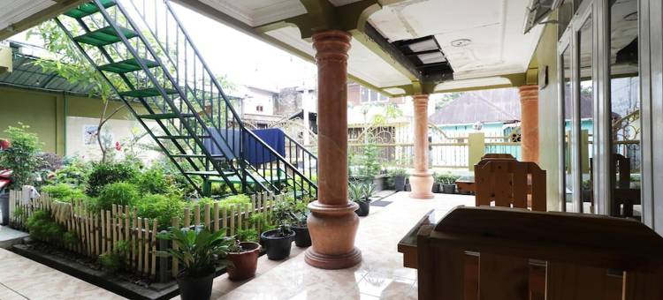 瓦荣家庭旅馆(Waroeng Transit & Depary Homestay)图片