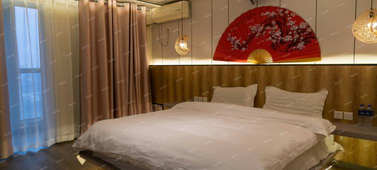 灰鲸INS酒店(唐山万达广场店)图片