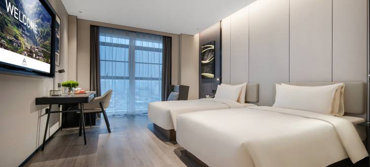 自贡华商国际城高峰公园亚朵酒店图片