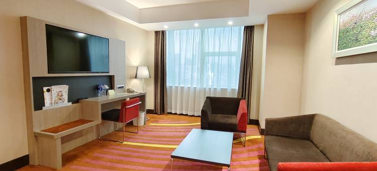 深圳万德诺富特酒店(福田科学馆地铁站店)图片