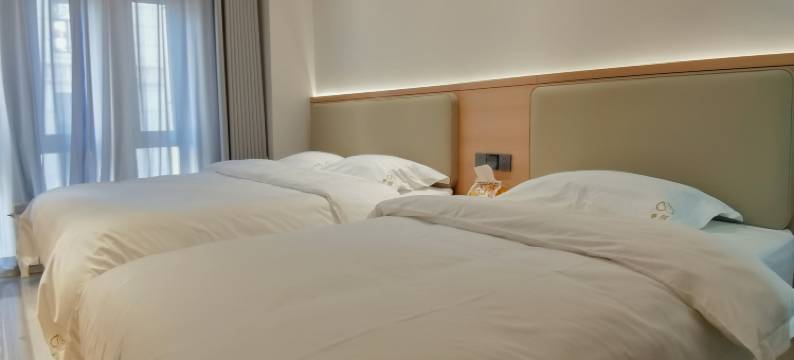 野猫民宿酒店(高铁站东广场店)图片