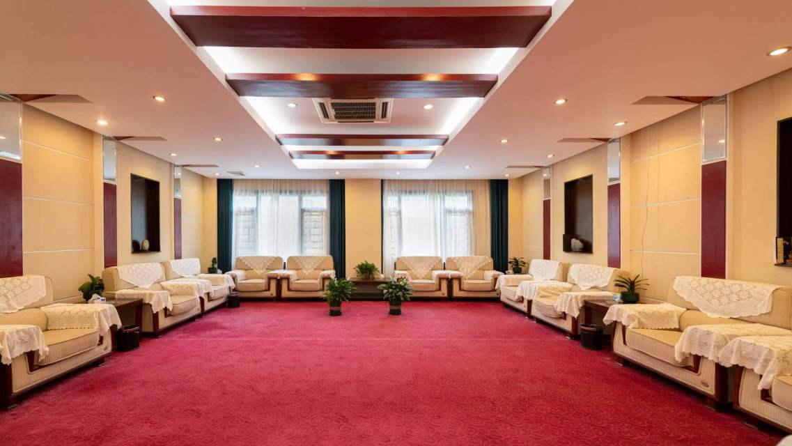 Longshan HotelOver view