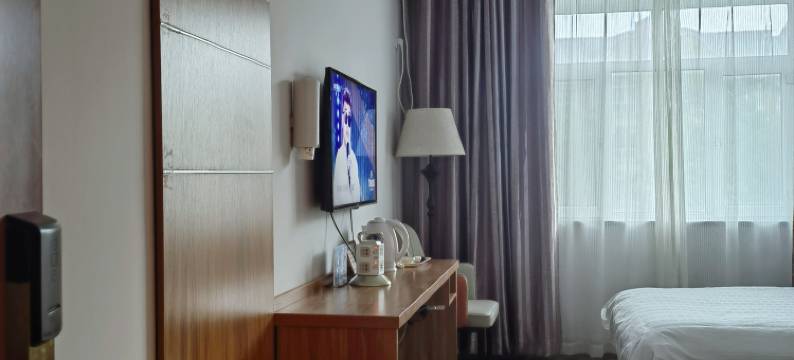 布尔津戈壁春天酒店图片