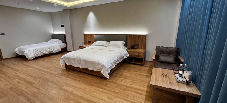 久治玉宫酒店图片