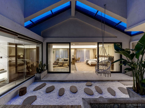 邛海17度 · 被梦叫醒酒店(西昌火把广场店)