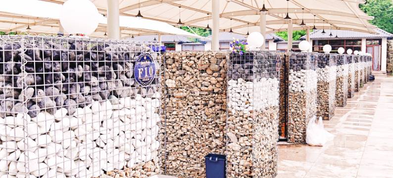 依山伴水度假酒店图片