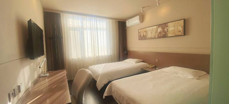 艺龙瑞云酒店(青岛城市阳台景区西海岸汽车总站店)图片