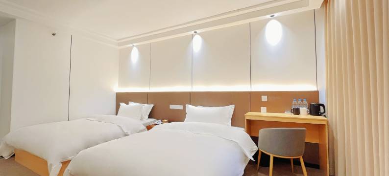 晶蓝酒店(广元高铁站图腾广场店)图片