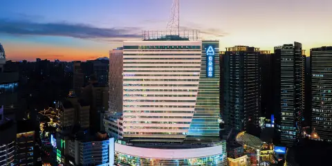 昆明南屏步行街老街亞朵酒店