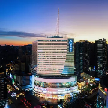 昆明南屏步行街老街亚朵酒店图片