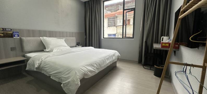 柏悦城市民宿酒店图片