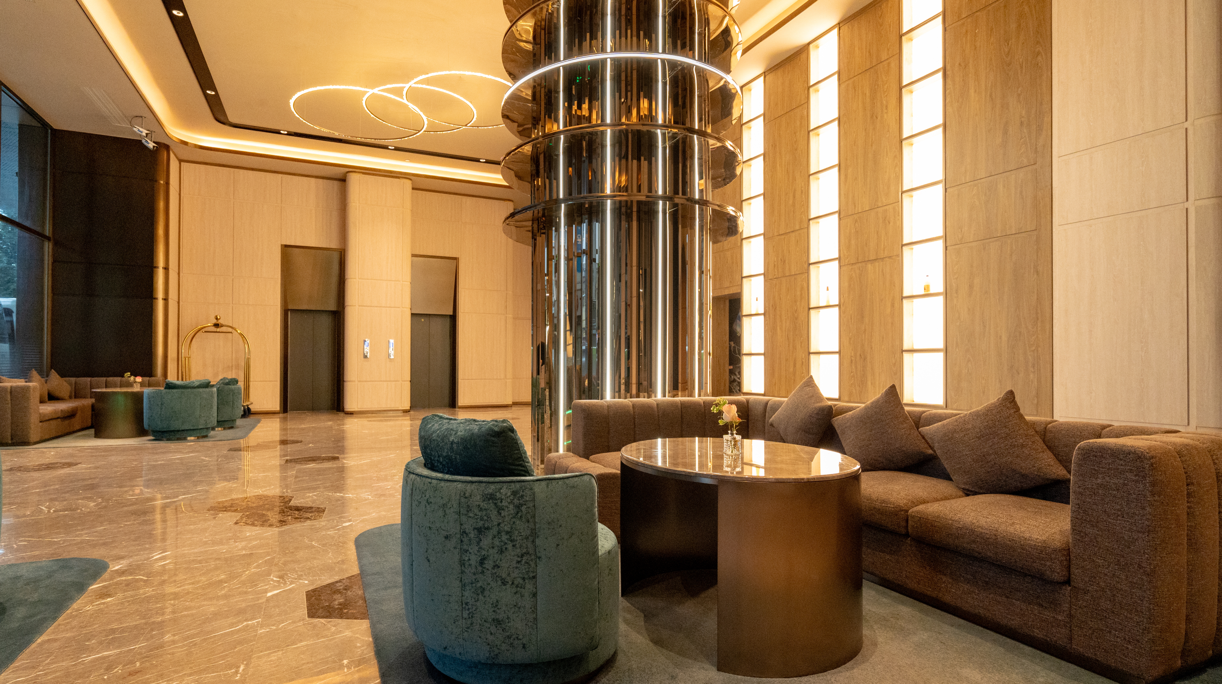 Crystal Orange Guangzhou Baiyun Airport Over view