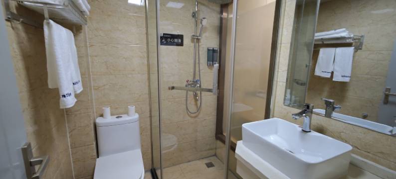 无限影院酒店(汇通市场店)图片