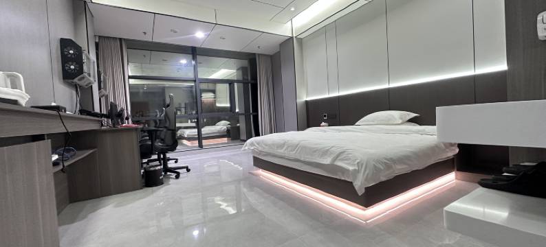 松桃爱电竞酒店图片