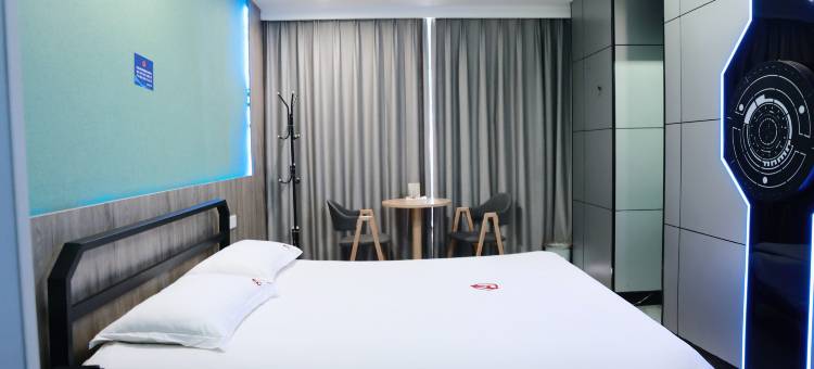 桃源芭比伦电竞酒店(武陵大道店)图片