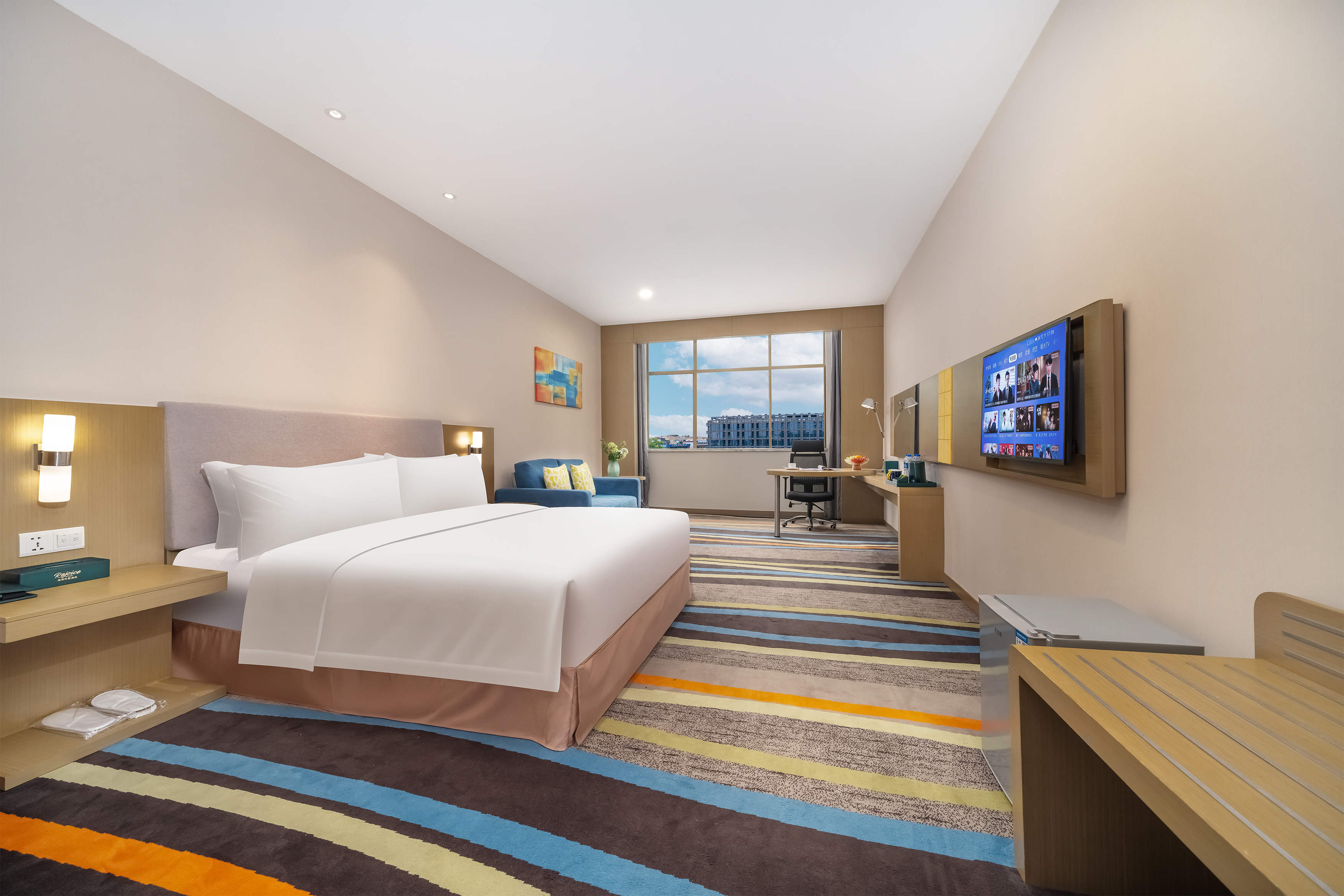 City Holiday Hotel  Guangzhou Baiyun Airport Renhe Metro Exit BOver view