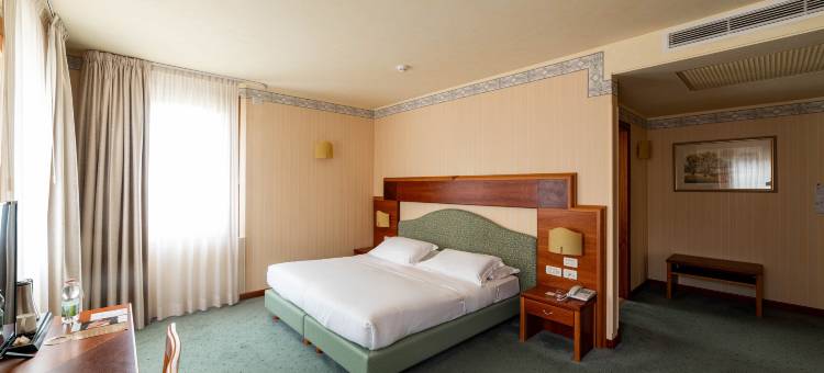 阿斯托里亚PHI酒店(Phi Hotel Astoria)图片