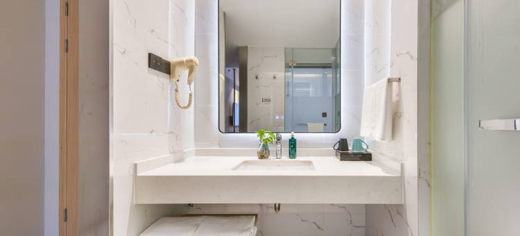 白玉兰酒店(上海五角场长海医院店)图片