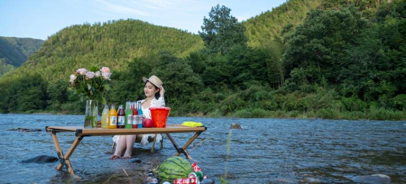 篝火山庄·溪畔·星空泳池亲子度假民宿(月亮湾景区店)图片