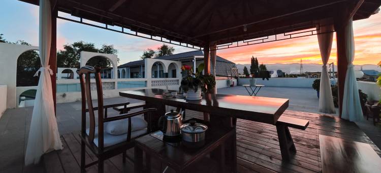 星来牧野·艺术民宿(特克斯八卦城店)图片