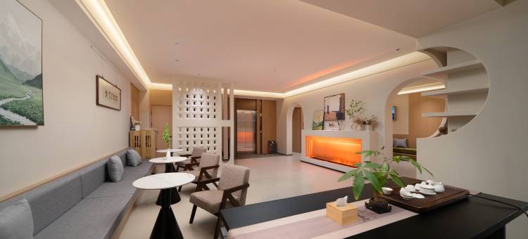 松林里・PINERY HOTEL客栈(伊春站佳龙公园店)图片