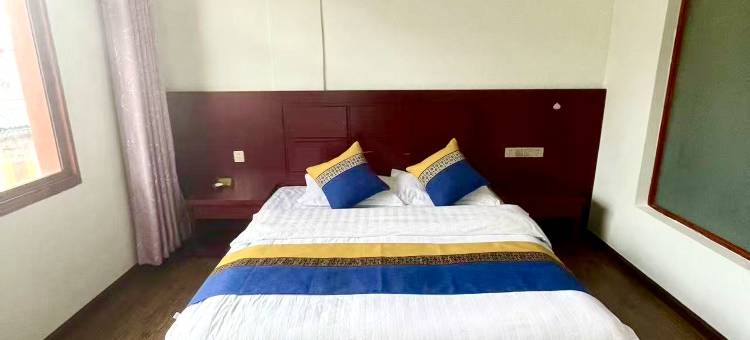 芒康福鑫商务酒店图片