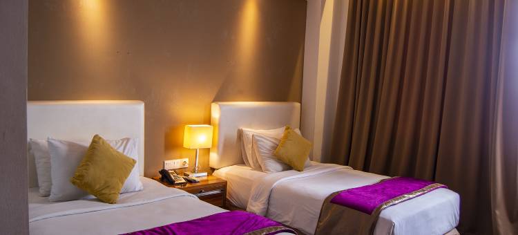 北干巴鲁阿斯诺夫皇家酒店(Royal Asnof Hotel Pekanbaru)图片