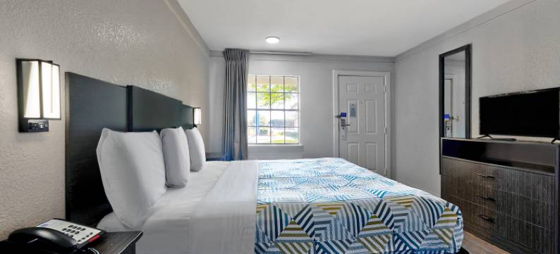 开间6 – 斯宾代尔，北卡罗来纳州 – 森林城市(Studio 6 Spindale, NC – Forest City)图片