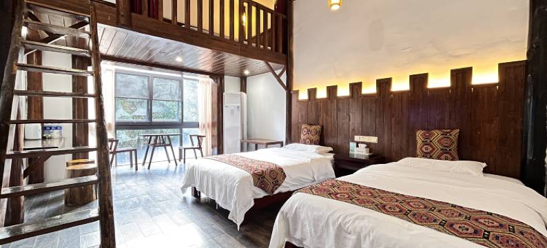 张家界畔山驿栈(张家界国家森林公园武陵源店)图片