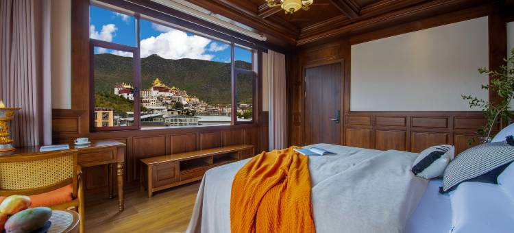 熙和隐居·GLAMPING晨雾松赞·藏艺民宿(香格里拉松赞林寺店)图片