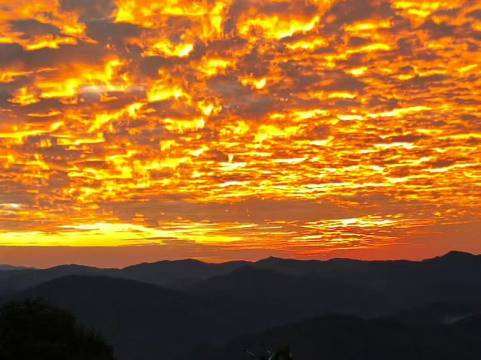 云景｜观山·日落云海疗愈民宿(景迈山古茶林翁基布朗族古寨店)图片