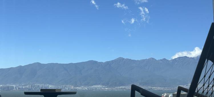 大理舢轩海景民宿(机场路洱海店)图片