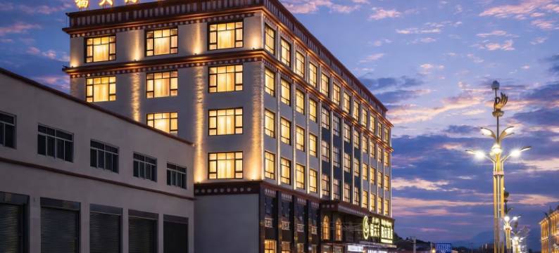 福天海假日轻奢酒店(甘孜县政务服务中心格萨尔王城店)图片