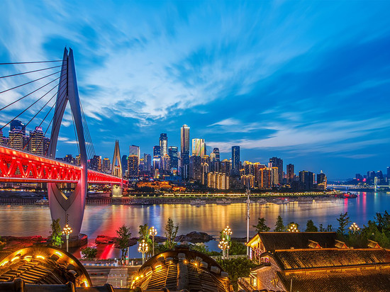 重庆WPLUS江景酒店(南滨路下浩里店)