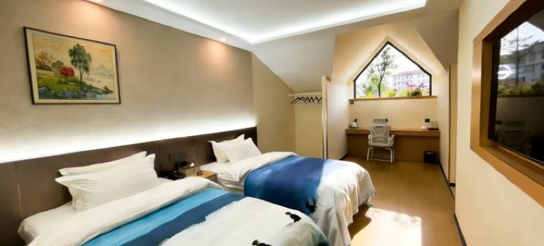 尊享假日酒店(平泉泽州园店)图片