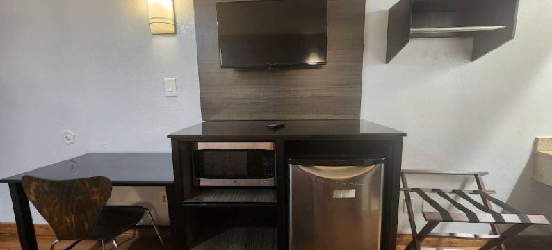 小石城斯科特汉密尔顿Dr美洲最佳价值套房酒店(Americas Best Value Inn and Suites Little Rock)图片