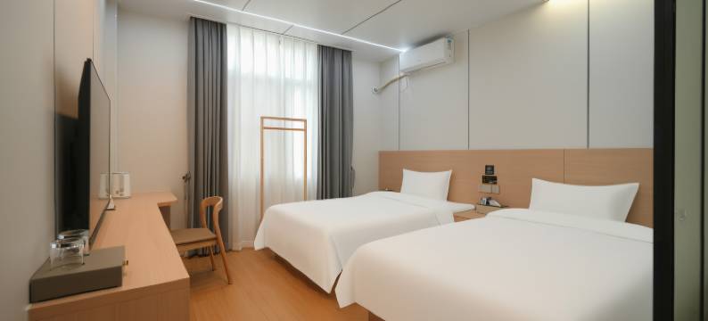 海语时光·Holiday度假休闲美墅(北海侨港风情街店)图片
