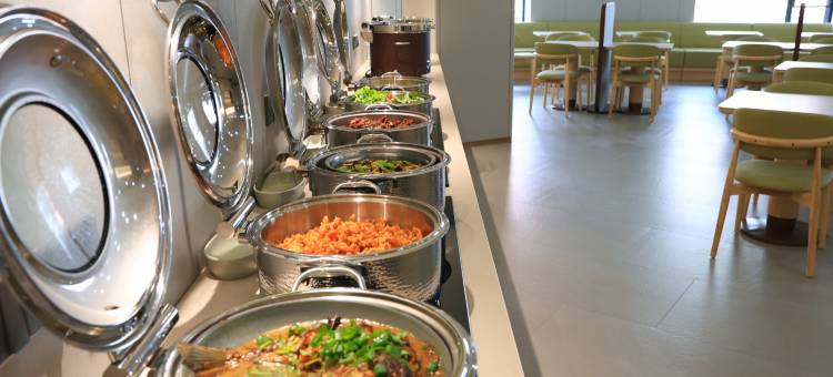 鸿都商务宾馆(大庆东站大商龙凤商场店)图片