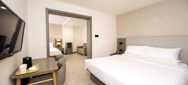 怡莱酒店(吉林龙潭区政府店)图片