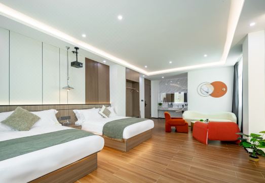 Xiamen Luke Hotel (Xiamen North Station)Hotel Overview