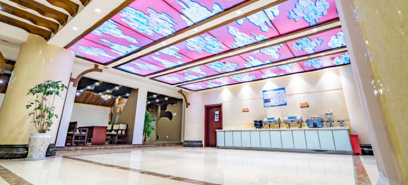 楚雄银恒假日主题酒店图片