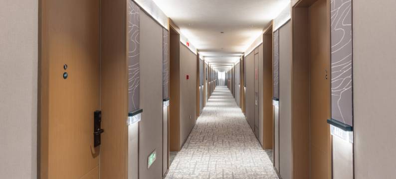 南京金马路地铁站亚朵酒店图片