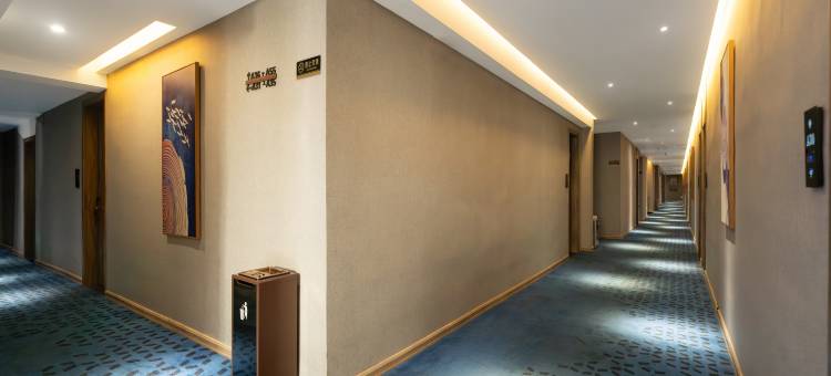 柏菲·丰城丨COMFORTABLE·TIME 零压智能轻奢酒店(丰城站店)图片
